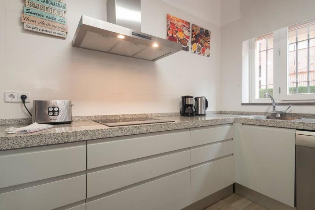 Ferienwohnung Precioso Piso En Paseo De La Bomba Free Parking Granada Exterior foto
